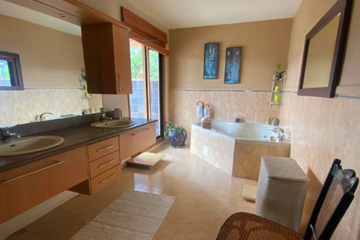 CASA 500m² MIRAVALLE