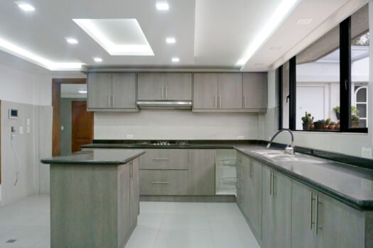 CASA 350m² MONTESERRIÍN