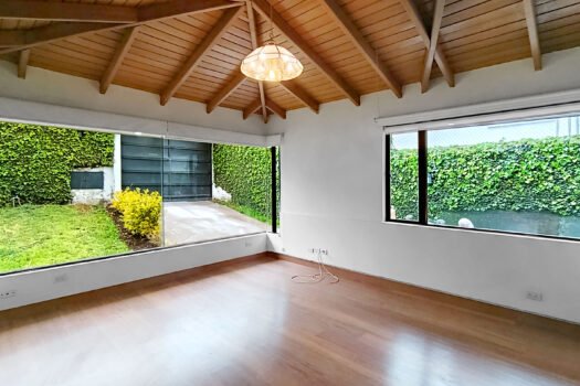 CASA 350m² MONTESERRIÍN