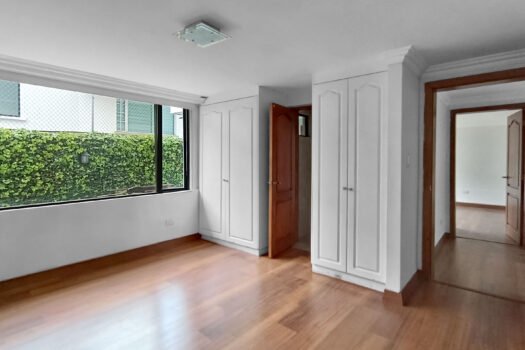 CASA 350m² MONTESERRIÍN