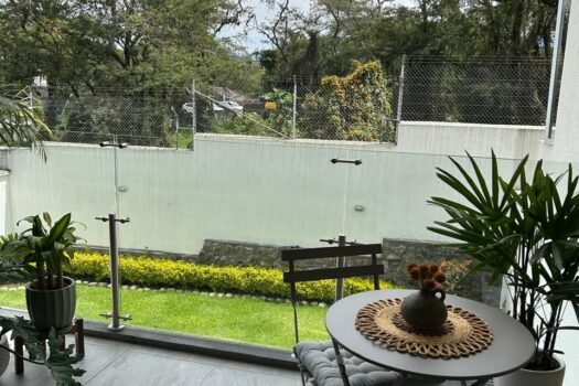 DEPARTAMENTO 171m² TUMBACO