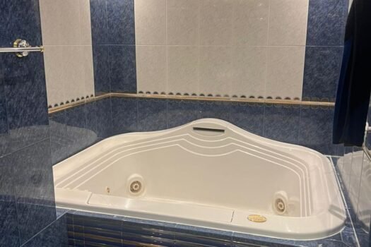 DEPARTAMENTO 275m² QUITO TENIS