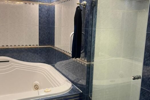 DEPARTAMENTO 275m² QUITO TENIS