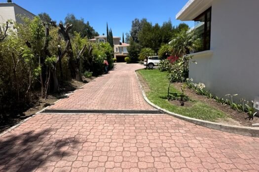 CASA 450m² CUMBAYÁ