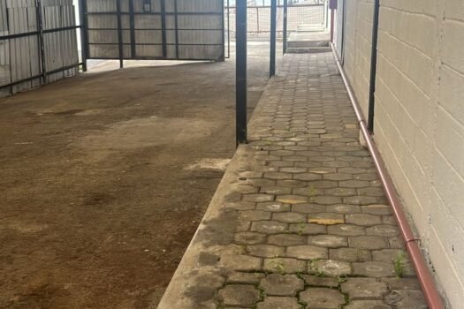 BODEGA 800m² ELOY ALFARO