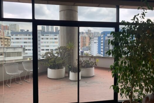 OFICINA 136m² AV. REPÚBLICA