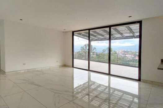 DEPARTAMENTO 135m² CUMBAYÁ