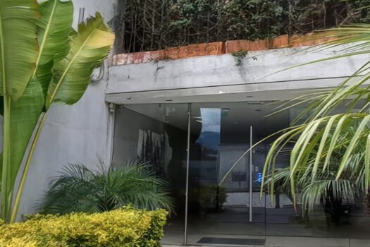 DEPARTAMENTO 135m² CUMBAYÁ